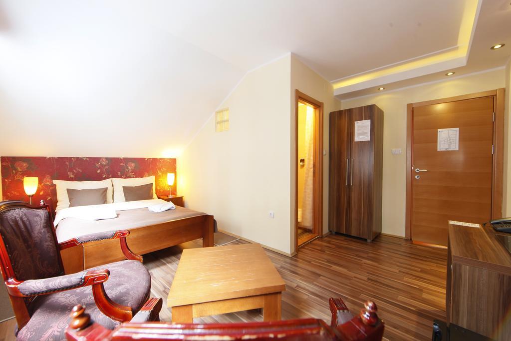 Rooms Konak Mikan Beograd Phòng bức ảnh