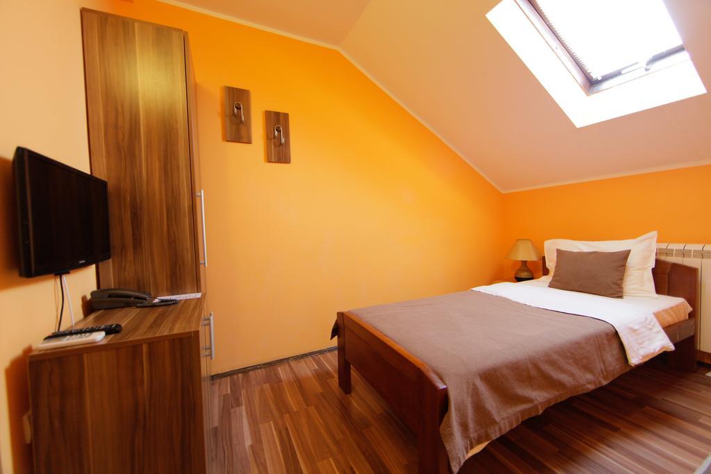 Rooms Konak Mikan Beograd Ngoại thất bức ảnh