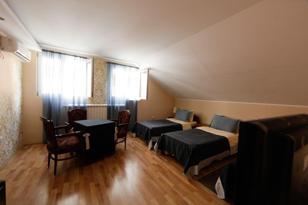 Rooms Konak Mikan Beograd Ngoại thất bức ảnh