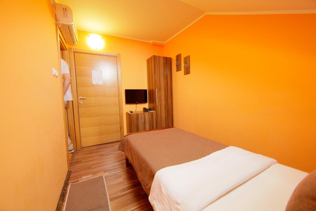 Rooms Konak Mikan Beograd Ngoại thất bức ảnh